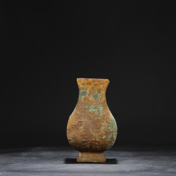 Old Collection of Han Dynasty Hetian Jade Square Vase - Image 8