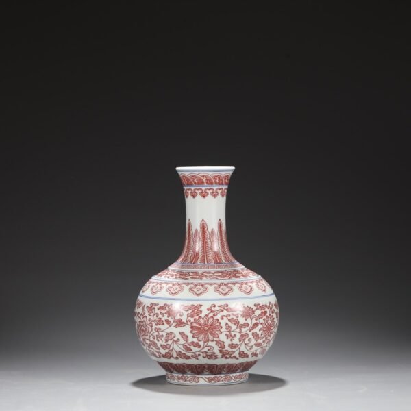 Old collection of Qing Dynasty Qianlong underglaze red banana and lotus pattern large appreciation vase - Image 6