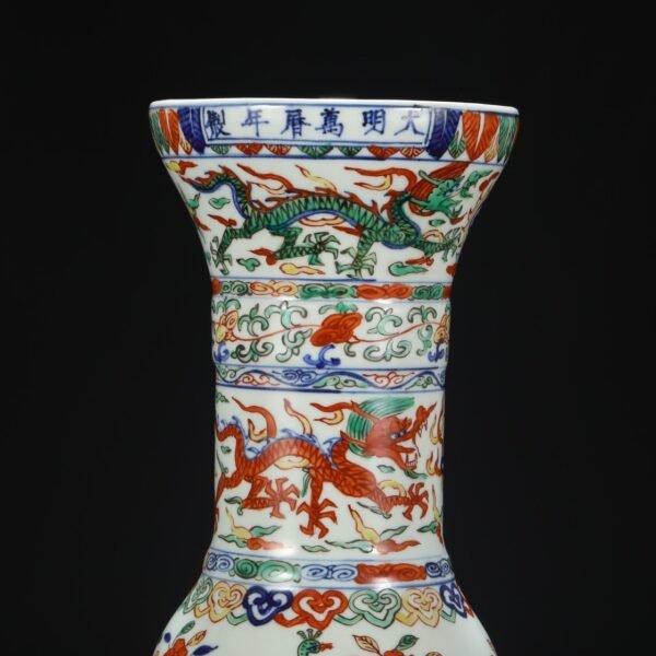 Old collection of Ming Dynasty Wanli blue and white multicolored flower dragon pattern flower solitary - Image 2