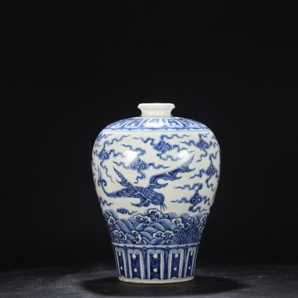 Old collection of Ming Dynasty Xuande blue and white sea water sea monster pattern large plum vase - Image 8