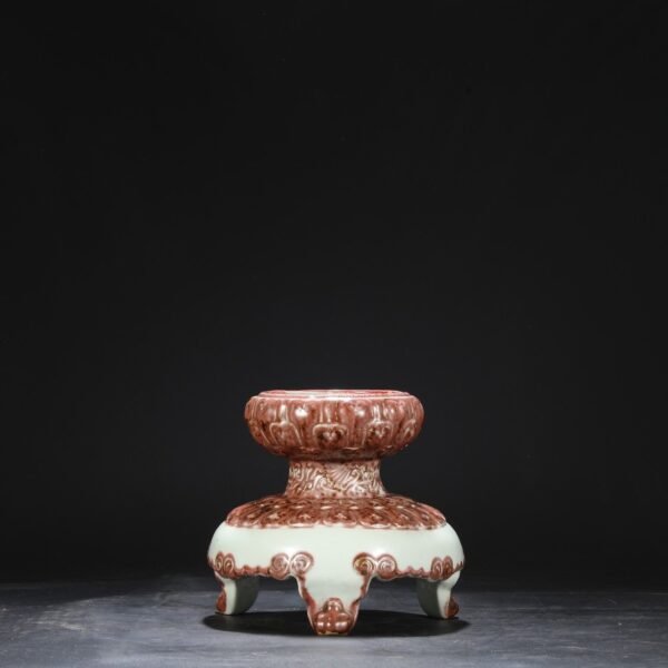 Old Collection Ming Xuande underglaze red Ruyi lotus petal pattern three-legged large wash basin - Image 2