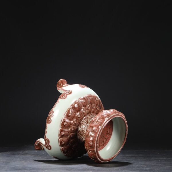 Old Collection Ming Xuande underglaze red Ruyi lotus petal pattern three-legged large wash basin - Image 5