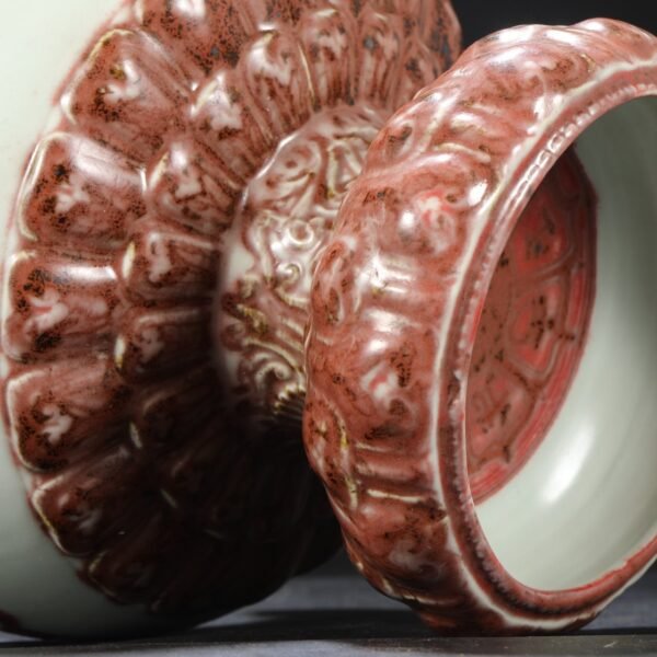 Old Collection Ming Xuande underglaze red Ruyi lotus petal pattern three-legged large wash basin - Image 6