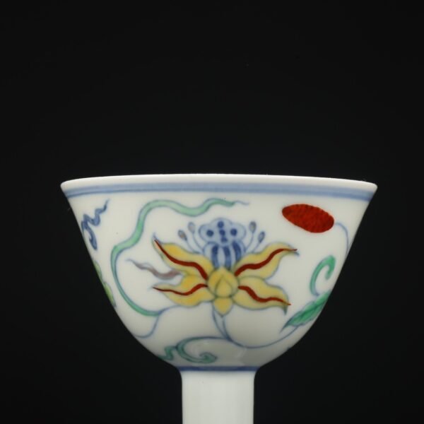 Old Collection Ming Chenghua Doucai Lotus Pattern Stem Cup - Image 2