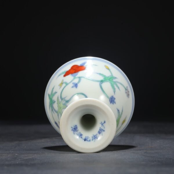 Old collection of Ming Dynasty Chenghua Doucai twined flower high-foot cup - Image 9