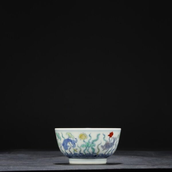 Old collection of Ming Dynasty Chenghua Doucai fish and algae pattern cup - Image 2