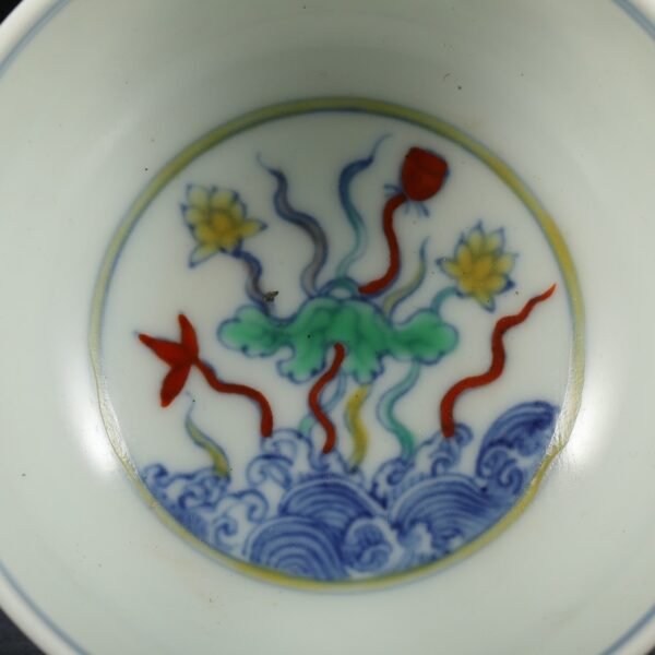 Old collection of Ming Dynasty Chenghua Doucai fish and algae pattern cup - Image 4