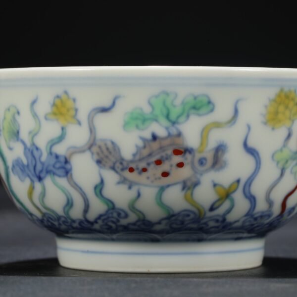 Old collection of Ming Dynasty Chenghua Doucai fish and algae pattern cup - Image 7