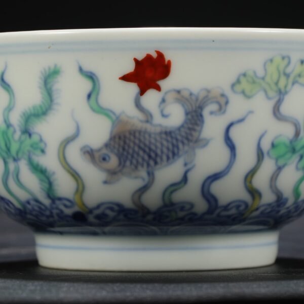 Old collection of Ming Dynasty Chenghua Doucai fish and algae pattern cup - Image 9
