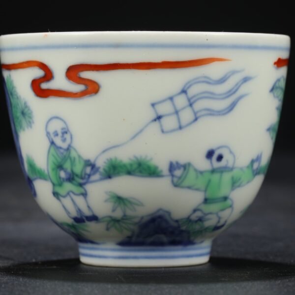 Old collection of Ming Dynasty Chenghua Doucai boy cup - Image 8