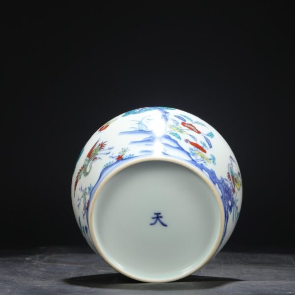 Old collection of Ming Dynasty Chenghua Doucai Pine Crane Longevity Tianzi Covered Jar - Image 3