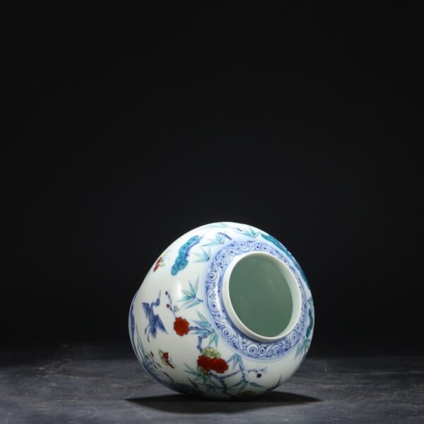 Old collection of Ming Dynasty Chenghua Doucai Pine Crane Longevity Tianzi Covered Jar - Image 5