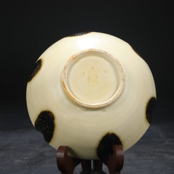 A set of old collection of Northern Song Dynasty Ding kiln rust-spotted wine warmer with a handle. - Image 3