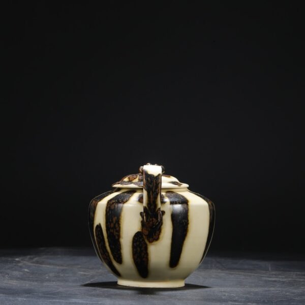 A set of old collection of Northern Song Dynasty Ding kiln rust-spotted wine warmer with a handle. - Image 8