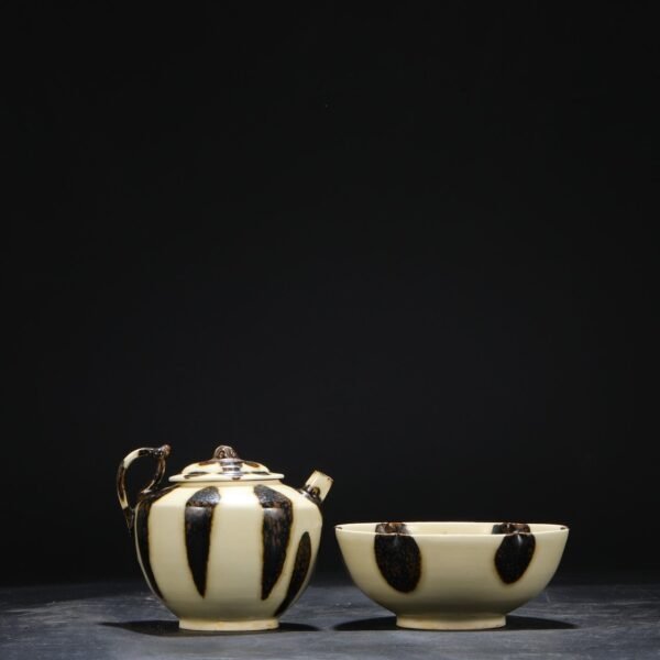 A set of old collection of Northern Song Dynasty Ding kiln rust-spotted wine warmer with a handle. - Image 9