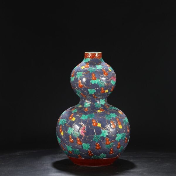 Old collection of Qing Dynasty Qianlong Famille Rose Stacked Sculpture Gourd Large Gourd Vase - Image 2