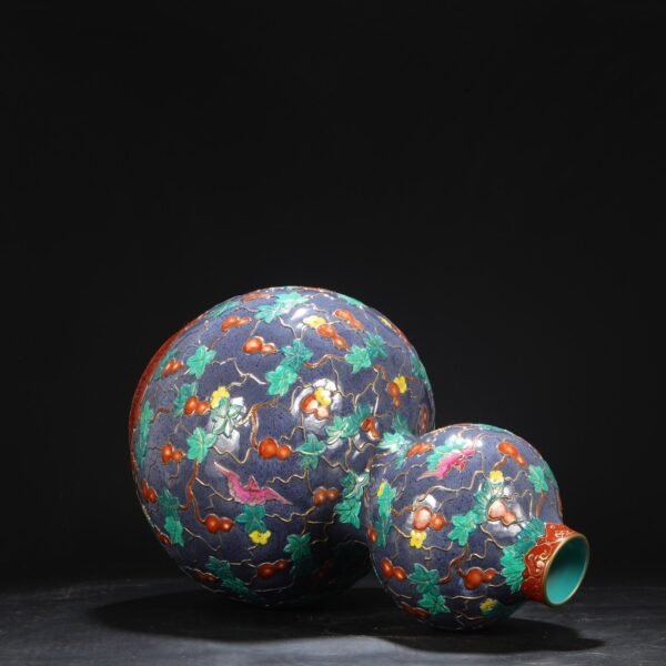 Old collection of Qing Dynasty Qianlong Famille Rose Stacked Sculpture Gourd Large Gourd Vase - Image 6