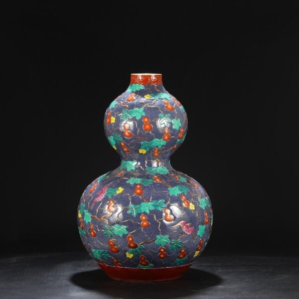 Old collection of Qing Dynasty Qianlong Famille Rose Stacked Sculpture Gourd Large Gourd Vase - Image 8