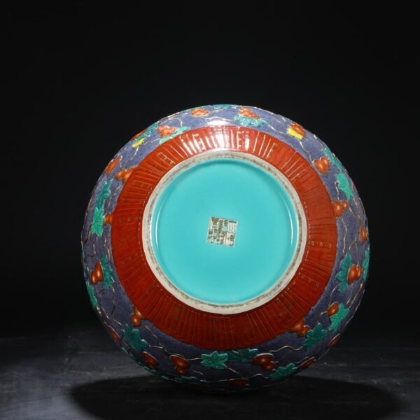 Old collection of Qing Dynasty Qianlong Famille Rose Stacked Sculpture Gourd Large Gourd Vase - Image 9