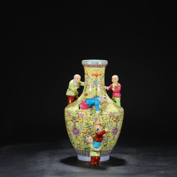 Old collection of Qing Dynasty Qianlong Famille Rose Five Sons Passing the Imperial Examination Vase - Image 2