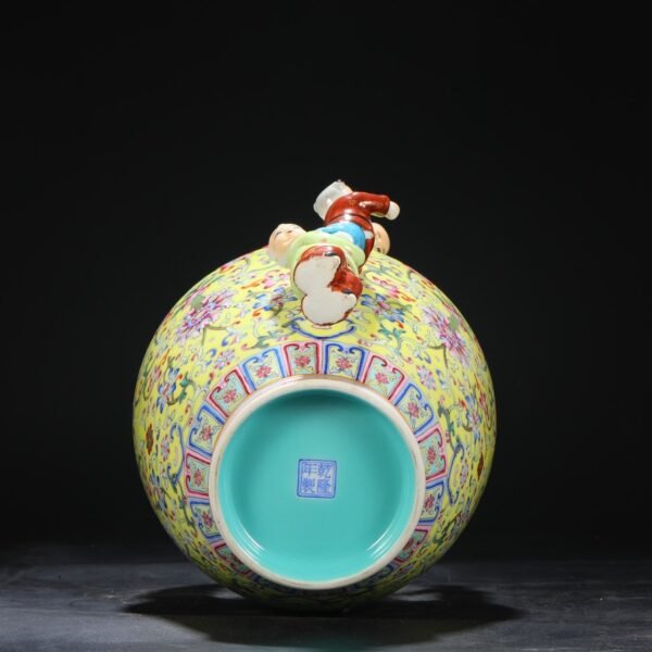 Old collection of Qing Dynasty Qianlong Famille Rose Five Sons Passing the Imperial Examination Vase - Image 9
