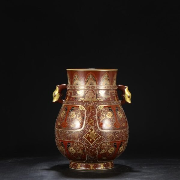A large bronze vase with a window and elephant ears, Qianlong period of the Qing Dynasty, from an old collection. - Image 6