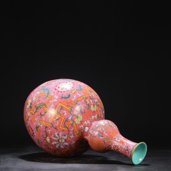 Old collection of Qing Dynasty Qianlong powder enamel twined flower large gourd vase - Image 3