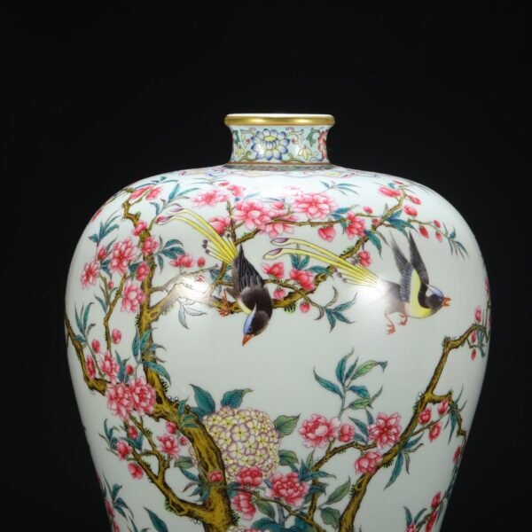 Old collection of Qing Dynasty Yongzheng powder enamel flower and bird large plum vase - Image 6