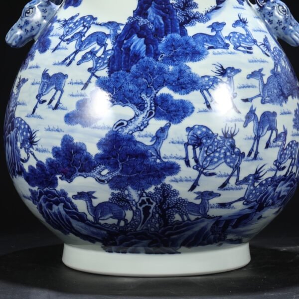 Old collection of Qing Dynasty Qianlong blue and white deer pattern deer ears large vase - Image 4