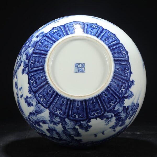 Old collection of Qing Dynasty Yongzheng blue and white landscape attic large celestial globe vase - Image 4