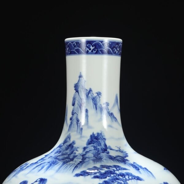 Old collection of Qing Dynasty Yongzheng blue and white landscape attic large celestial globe vase - Image 9