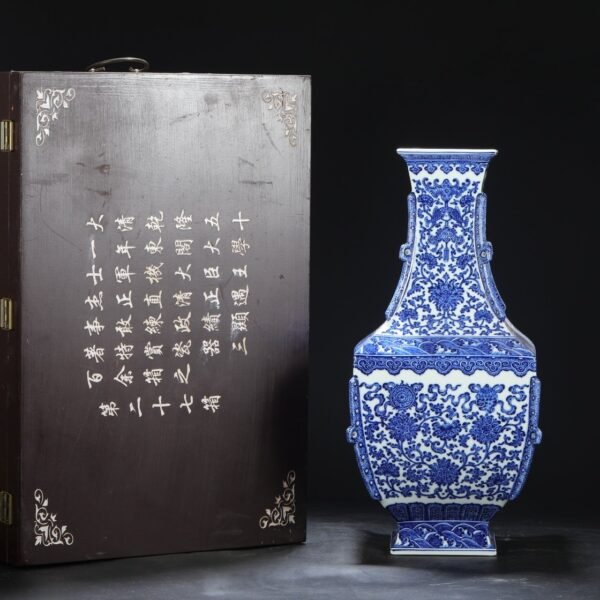A large square vase with blue and white lotus and eight-treasure pattern from the Qianlong period of the Qing Dynasty.