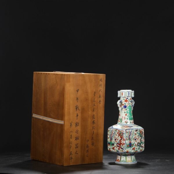 Old collection of Ming Dynasty Wanli blue and white five-color dragon and phoenix pattern porous flower vase