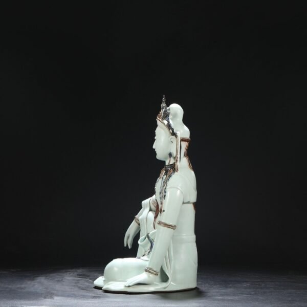 Old Collection Yuan Dynasty Blue and White Underglaze Red Free Guanyin Seated Statue - Image 2
