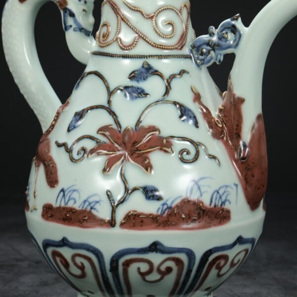 Old Collection Yuan Dynasty Blue and White Underglaze Red Sculpture Lion Hydrangea Dragon Handle Dog Head Pot - Image 4