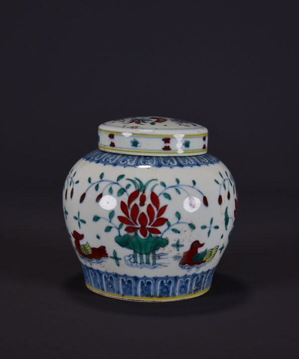 Old Collection of Ming Chenghua Doucai Lotus Pond Pattern Jar - Image 2