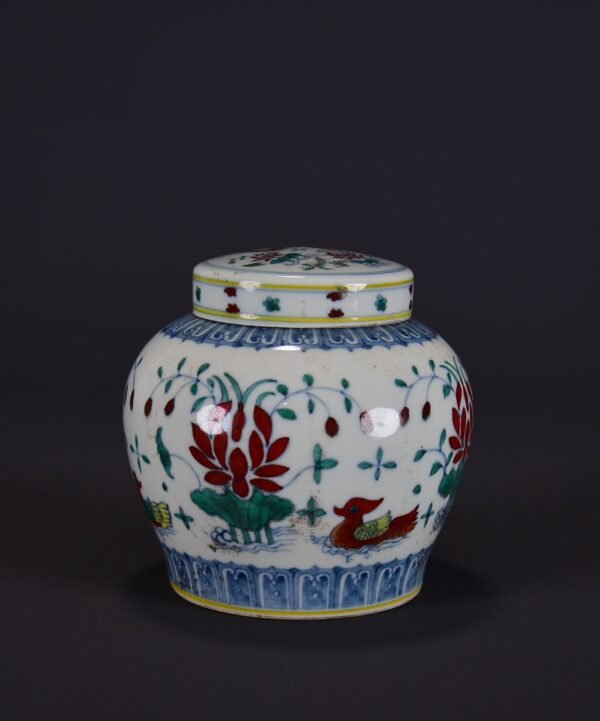 Old Collection of Ming Chenghua Doucai Lotus Pond Pattern Jar - Image 6