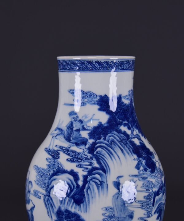 old Qing Kangxi blue and white Eight Immortals Guanyin statue - Image 3