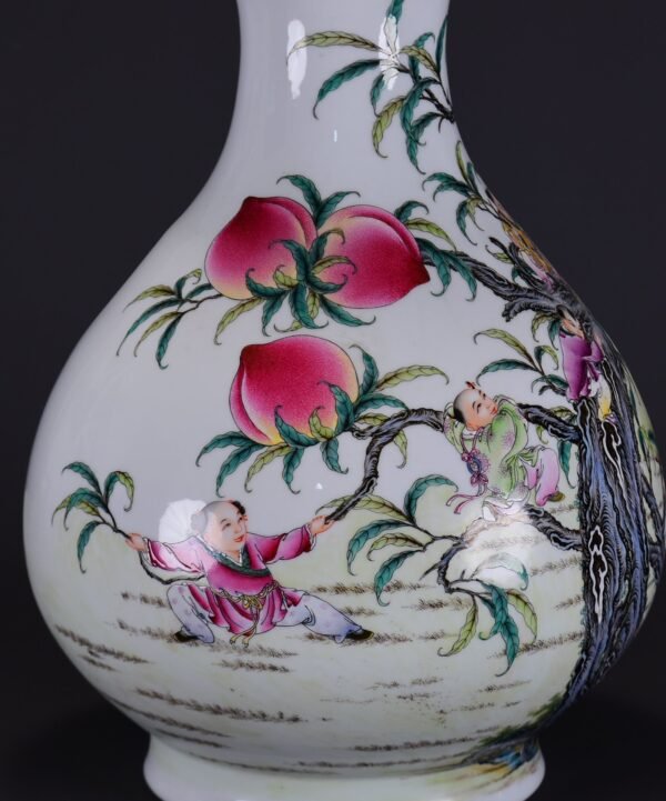 old collection of Qing Dynasty Qianlong famille rose jade vase with a full pattern of fortune - Image 7