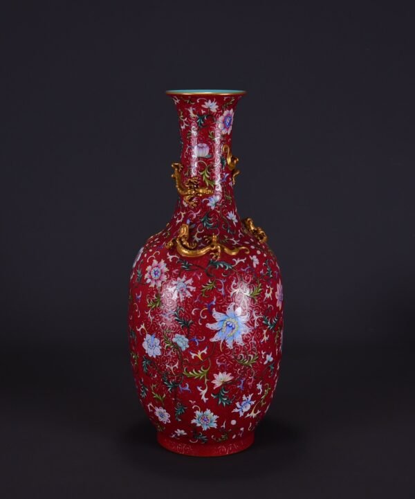 old collection of Qing Qianlong red-ground enamel lotus pattern coiled dragon gilt vase - Image 5