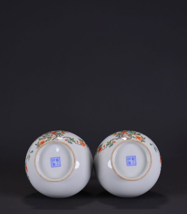 old collection of Qing Yongzheng period jade pot spring with a picture of a hundred pomegranate seed - Image 7