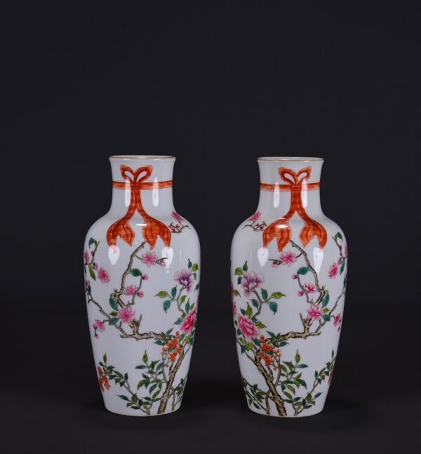 old collection of Qing Yongzheng famille rose plum blossom pattern Guanyin vase
