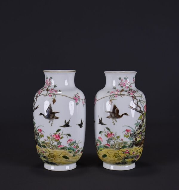 Old collection of Qing Yongzheng enamel painted reed and wild geese pattern winter melon vase - Image 6