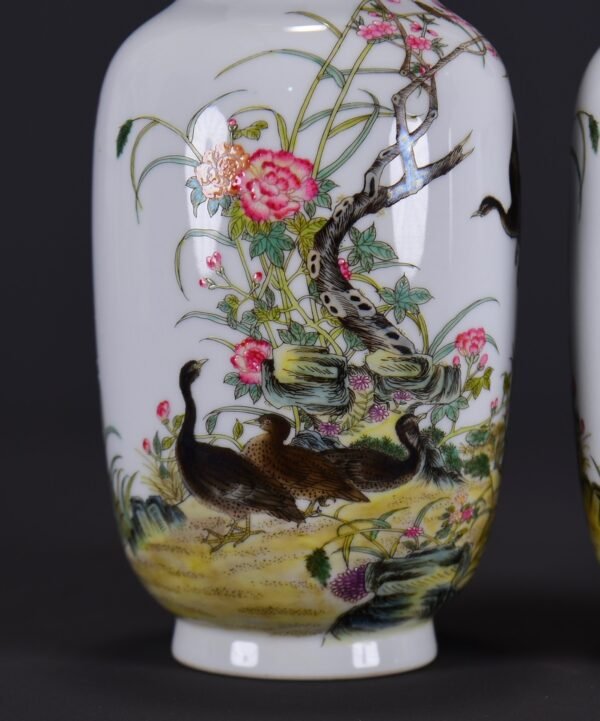 Old collection of Qing Yongzheng enamel painted reed and wild geese pattern winter melon vase - Image 7