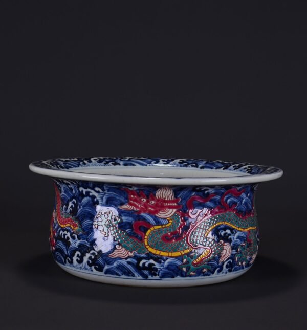 old collection of Ming Xuande blue and white five-color dragon pattern folded edge washbasin