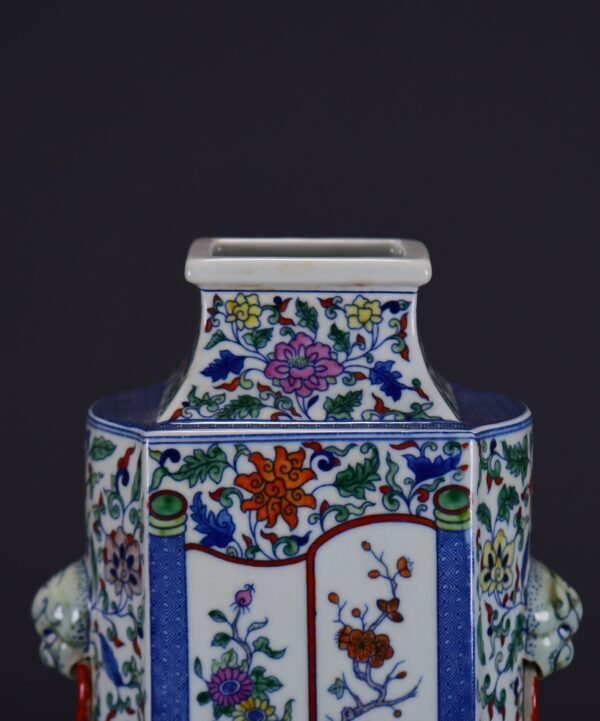 Old collection of Qing Dynasty Qianlong Doucai opening four seasons flower pattern - Image 3