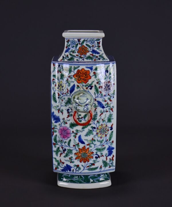 Old collection of Qing Dynasty Qianlong Doucai opening four seasons flower pattern - Image 4