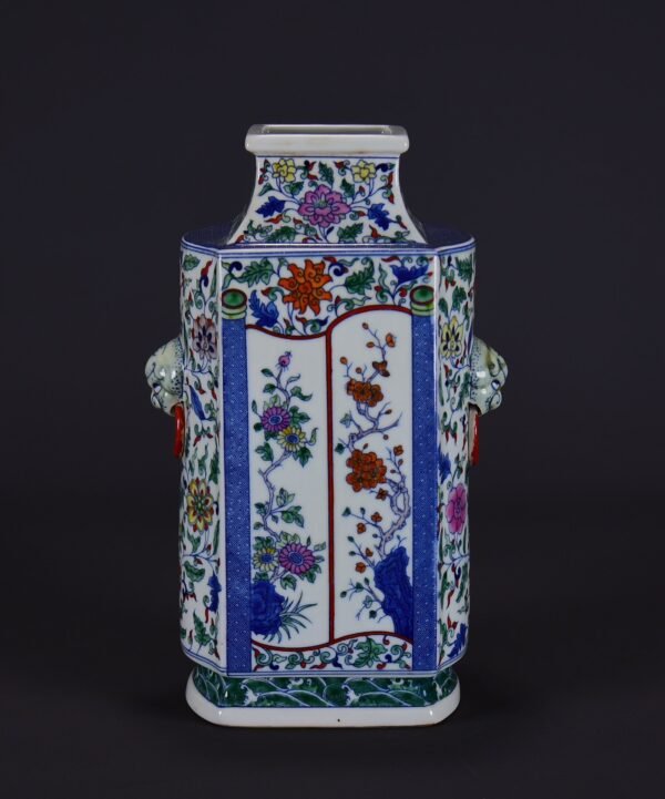 Old collection of Qing Dynasty Qianlong Doucai opening four seasons flower pattern - Image 2