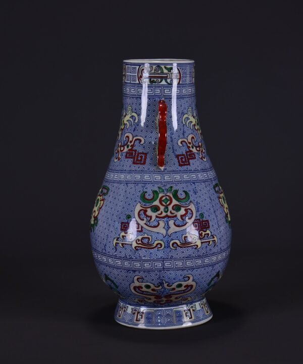 old collection of a Qing Dynasty Qianlong Doucai animal face pattern Guan Erzun - Image 2