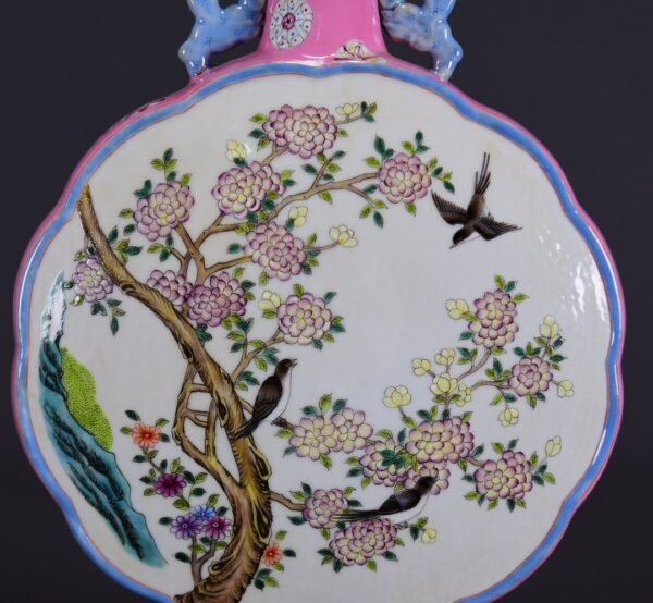 old collection of Qing Dynasty Qianlong famille rose flower and bird double-eared flat vase - Image 4